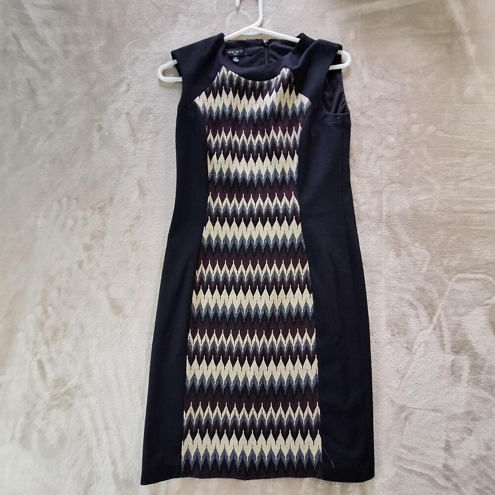 Nine West Dress Womens 2 Black Chevron Jacquard Sleeveless Sheath Knee Length